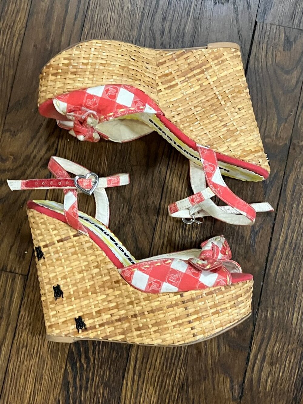 Gwen Stefani Harajuku Lovers Gingham Picnic Basket Weave Wedge Sandal Sz 6 Ants